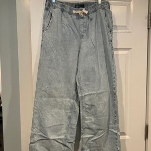 EUC pull on Gap jeans